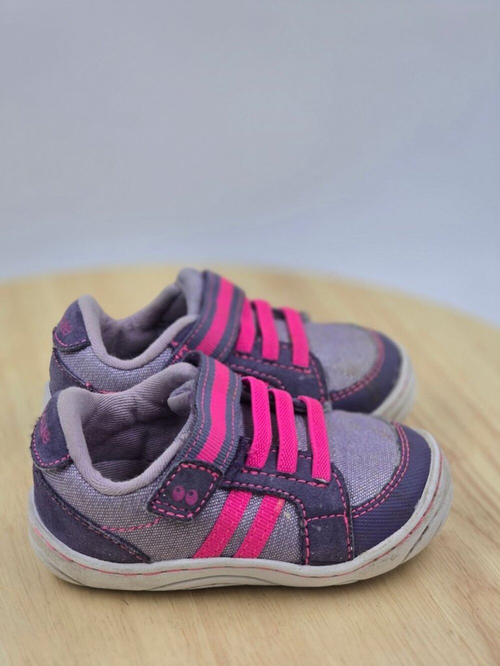Stride Rite Soft Motion "Patsy" toddler shoe hook & Loop sz 4